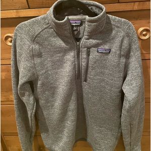 Patagonia Mens ¼ zip size medium